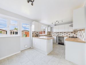 Kitchen/Dining- click for photo gallery